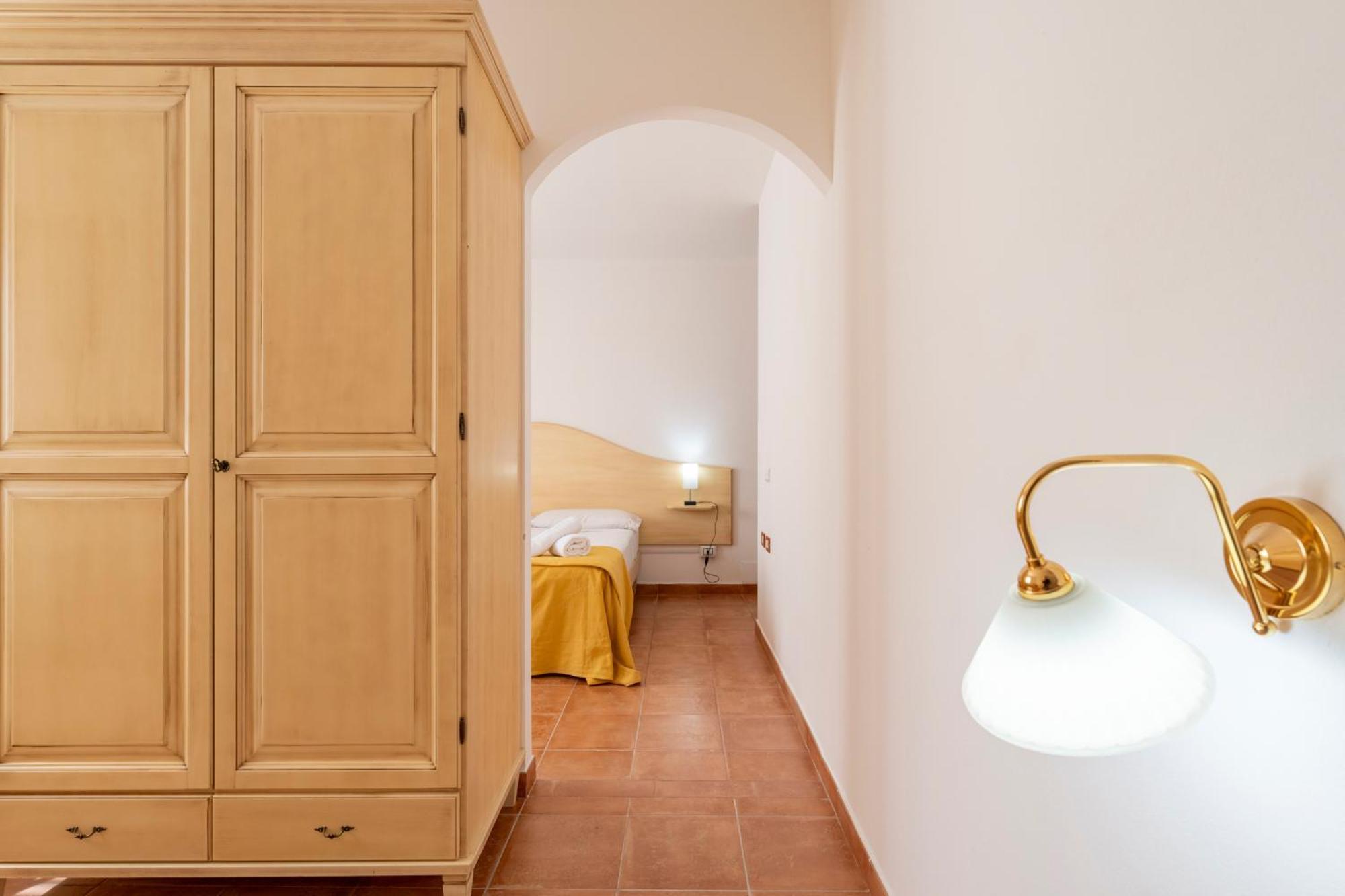 Hotel Marie Claire Ланузеи Екстериор снимка