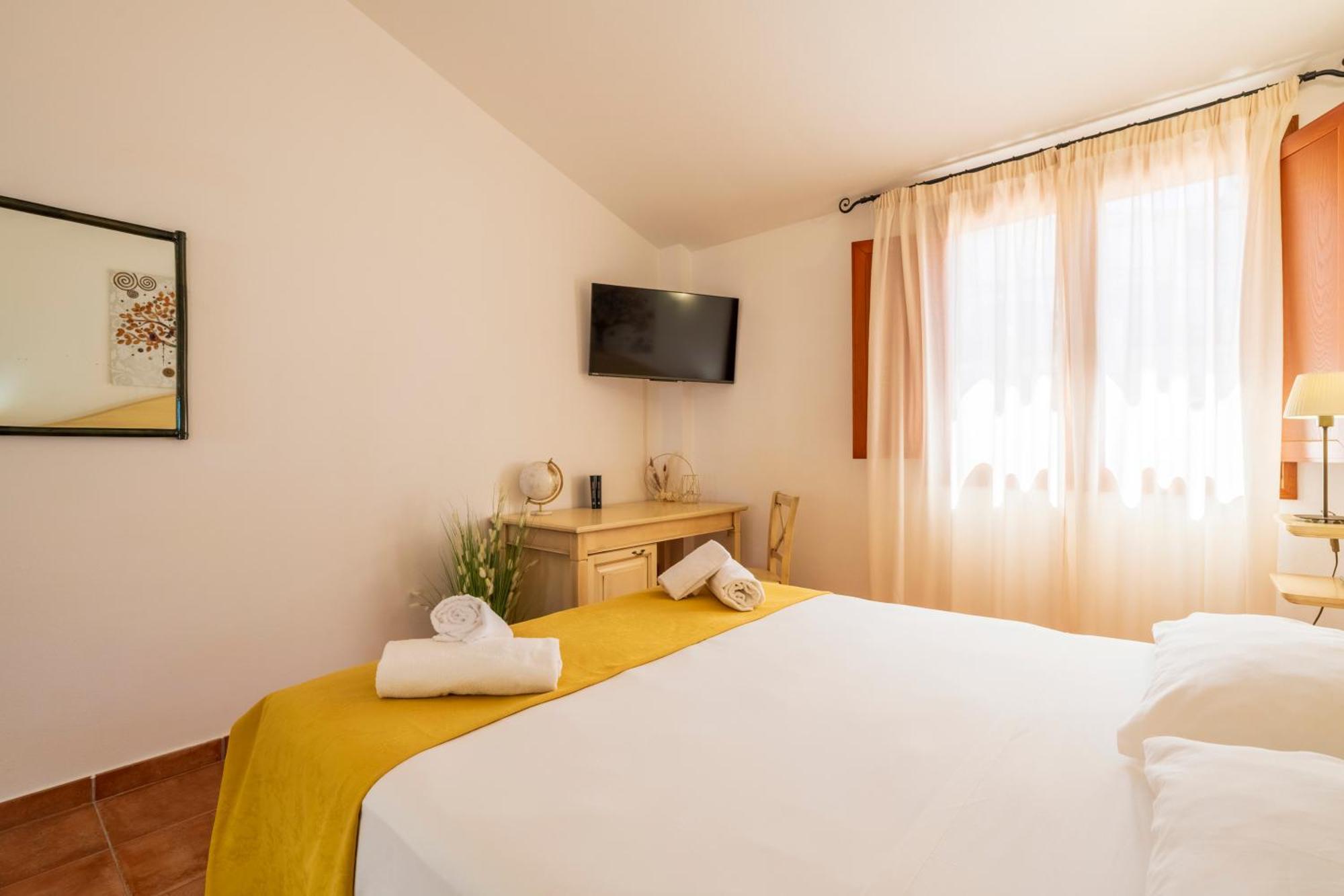 Hotel Marie Claire Ланузеи Екстериор снимка